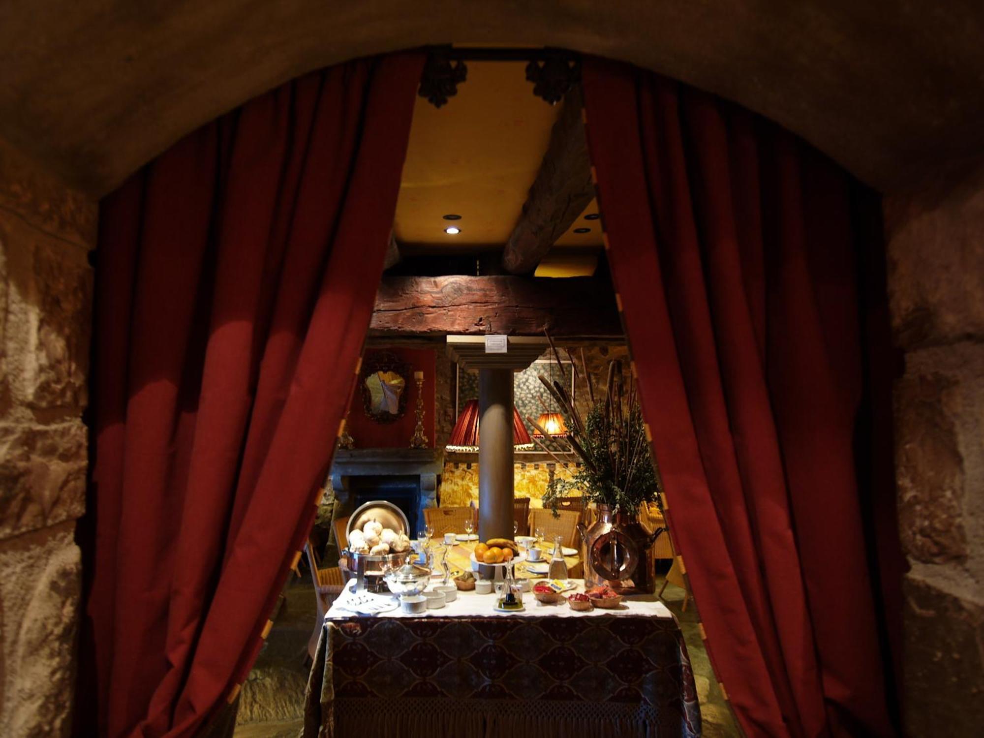 Hotel Almud サジェント・デ・ガジェゴ エクステリア 写真