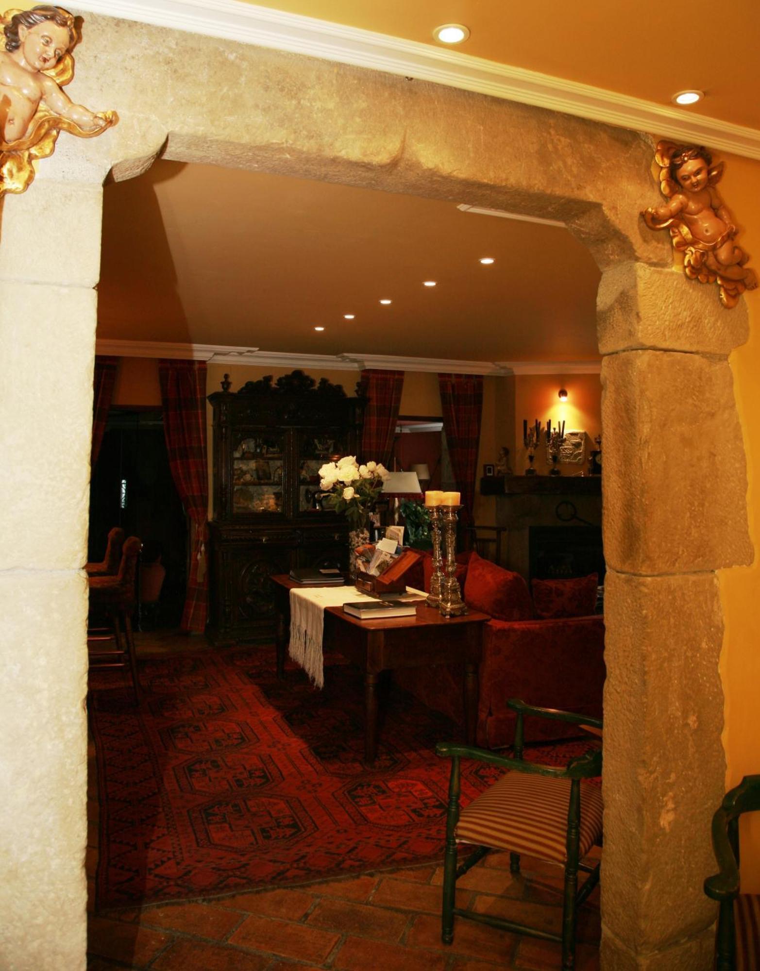 Hotel Almud サジェント・デ・ガジェゴ エクステリア 写真